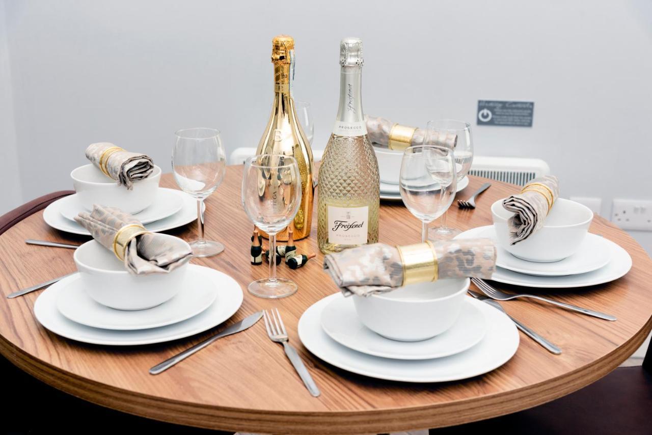 Wrexham Central Stay - Apartment Six Εξωτερικό φωτογραφία