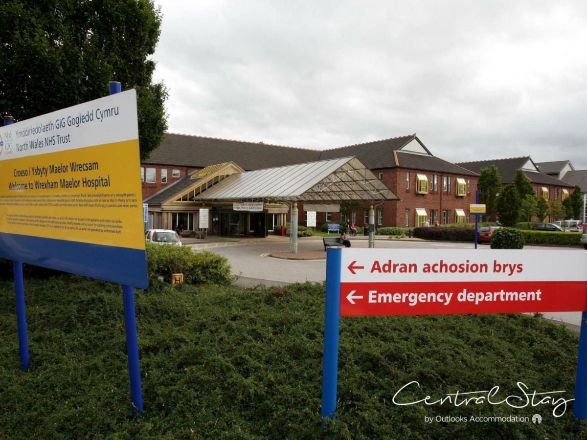 Wrexham Central Stay - Apartment Six Εξωτερικό φωτογραφία